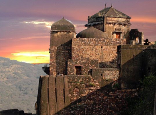 Ranthambore Fort, Sawai Madhopur, Rajasthan - Vushii.com Ranthambore Fort, Sawai Madhopur, Rajasthan - Vushii.com